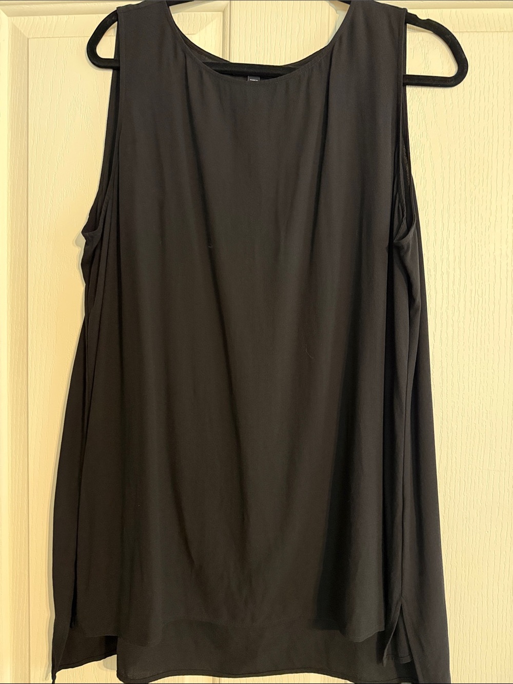 Banana Republic 100% Silk Black Sleeveless Draped Tank